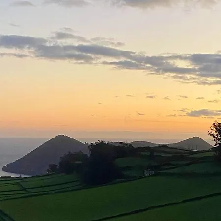 Spacious House With Sea View In * Angra do Heroísmo