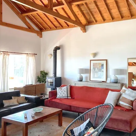 Spacious House With Sea View In * أنغرا دو إِراويزو