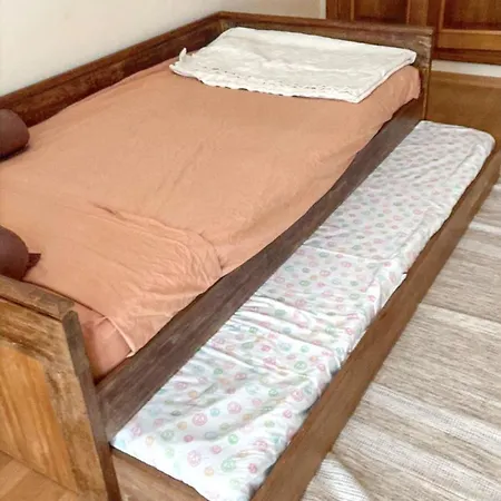 Spacious House With Sea View In