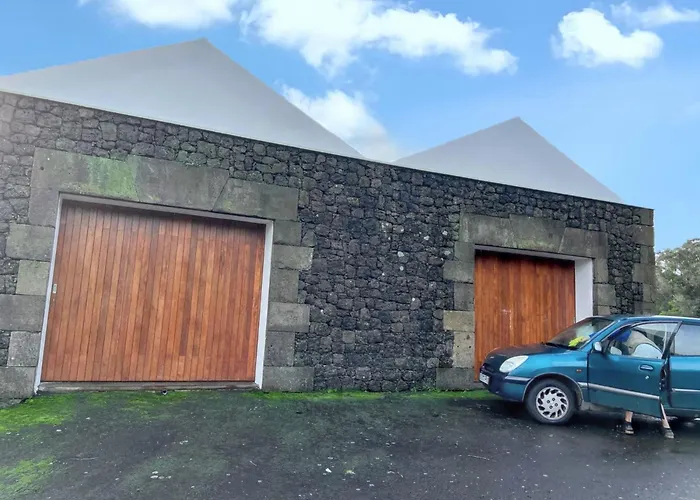 Spacious House With Sea View In Prázdninový dům