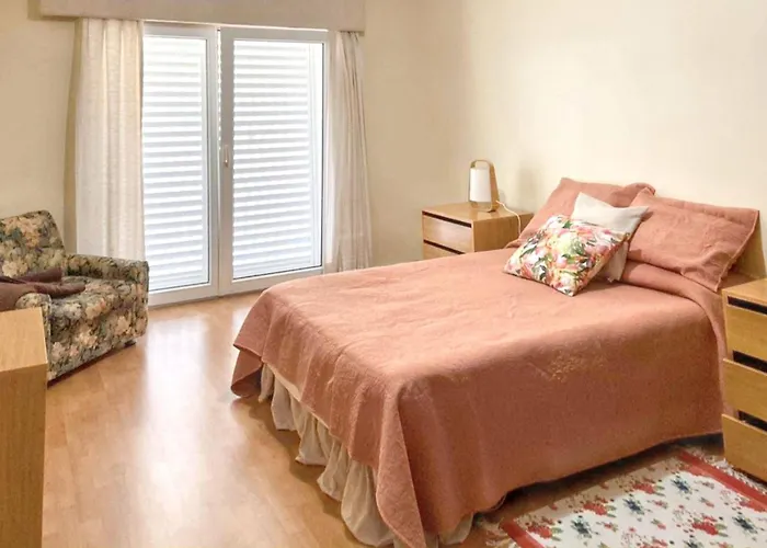 Spacious House With Sea View In Prázdninový dům *