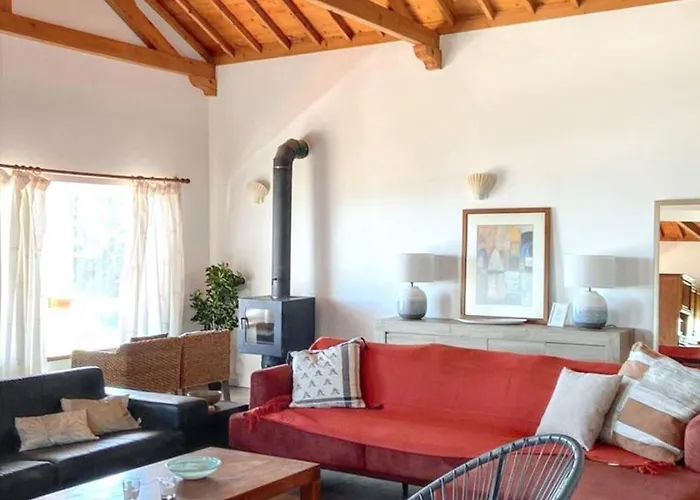 Spacious House With Sea View In * Angra do Heroísmo