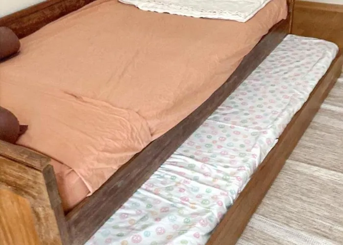 Spacious House With Sea View In