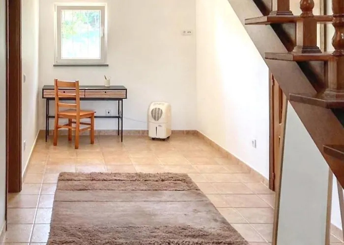 Prázdninový dům Spacious House With Sea View In