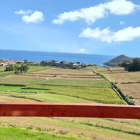 Spacious House With Sea View In Angra do Heroísmo